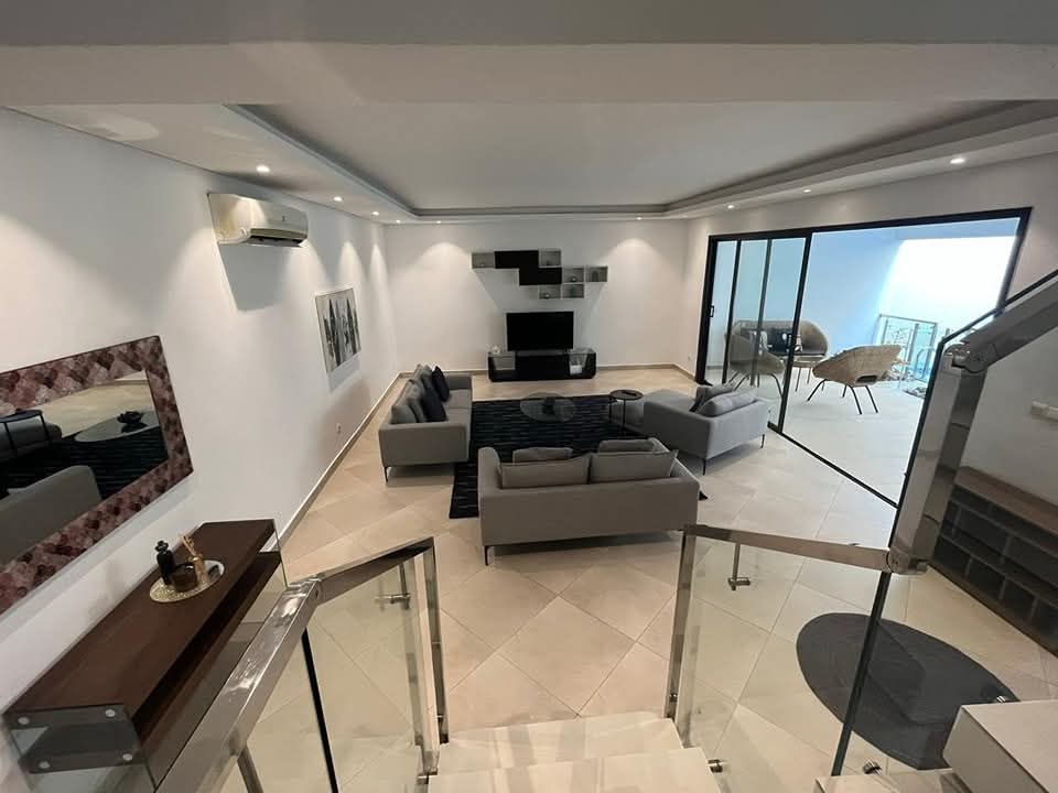 VILLA MEUBLÉE HAUT STANDING 5 PIÈCES