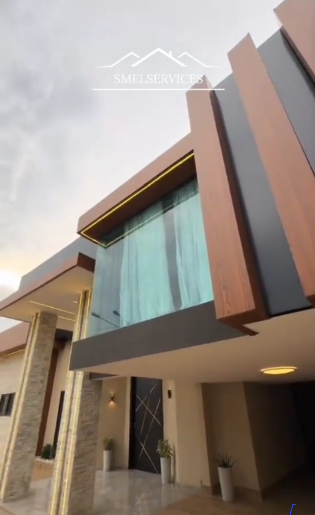 VILLA HAUT STANDING 8 PIECES